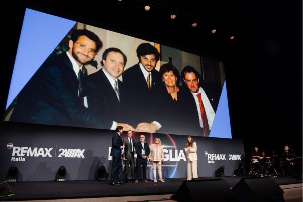 REMAX Italia celebra 30 anni: dal modello che ha ridefinito il mercato immobiliare all’annuncio di una nuova fase evolutiva 